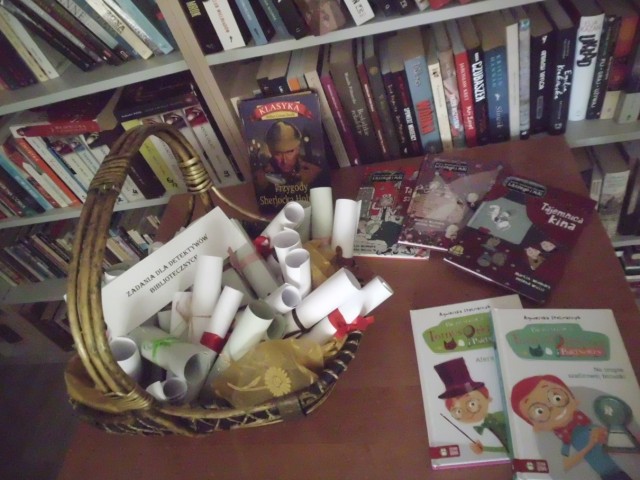 Detektywi w bibliotece
