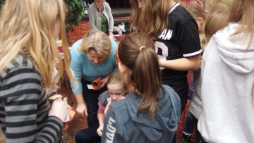 Modne i praktyczne zajęcia plastyczne - Decoupage